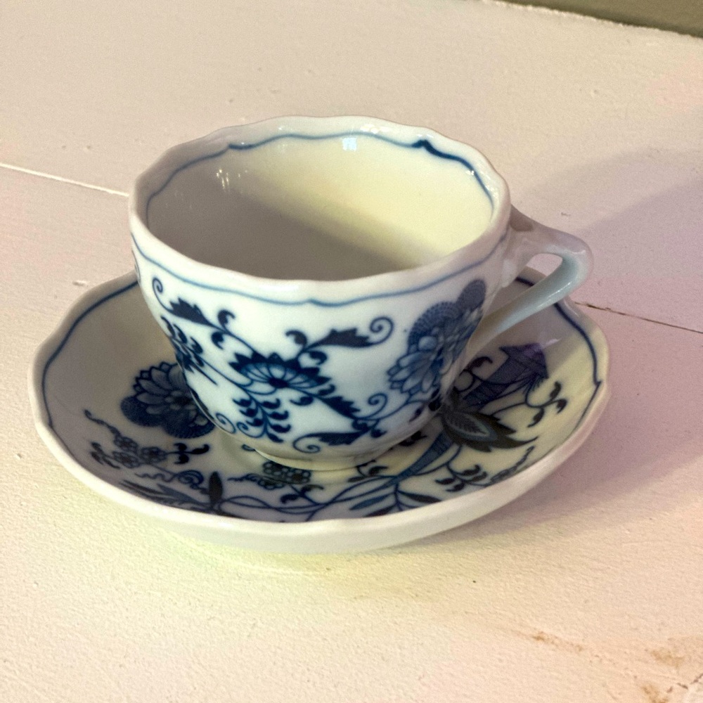 Vintage Blue Danube Japanese demitasse cup